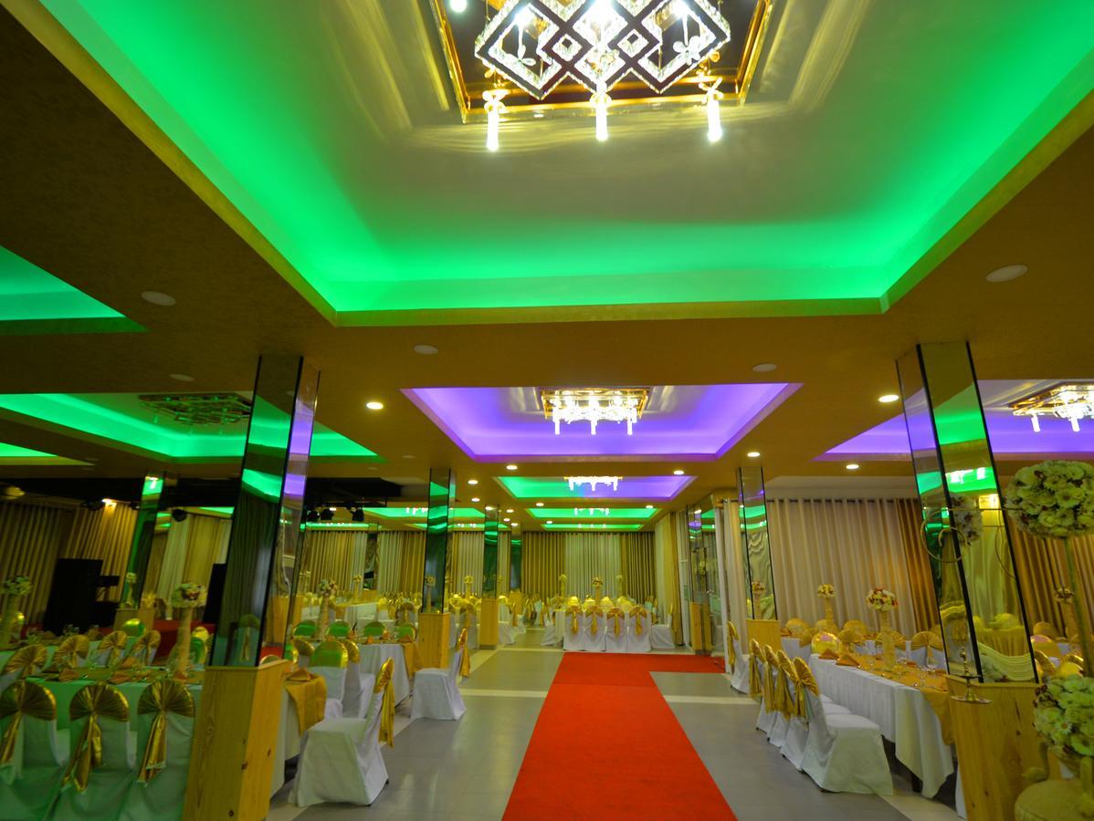 Capitalcity Hotel Бадула Екстериор снимка