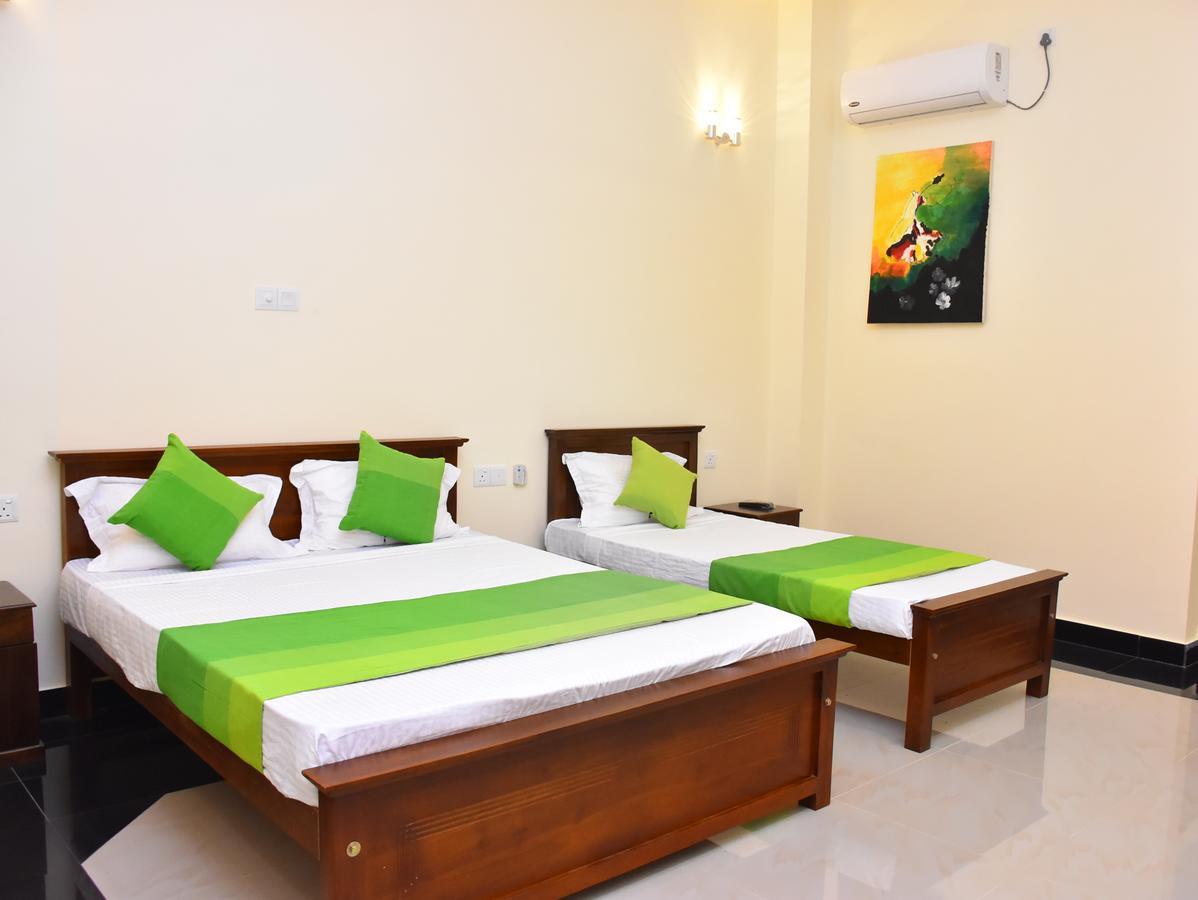 Capitalcity Hotel Бадула Екстериор снимка
