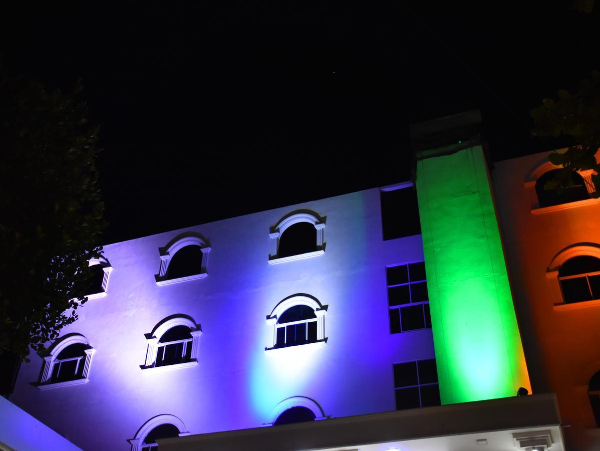 Capitalcity Hotel Бадула Екстериор снимка