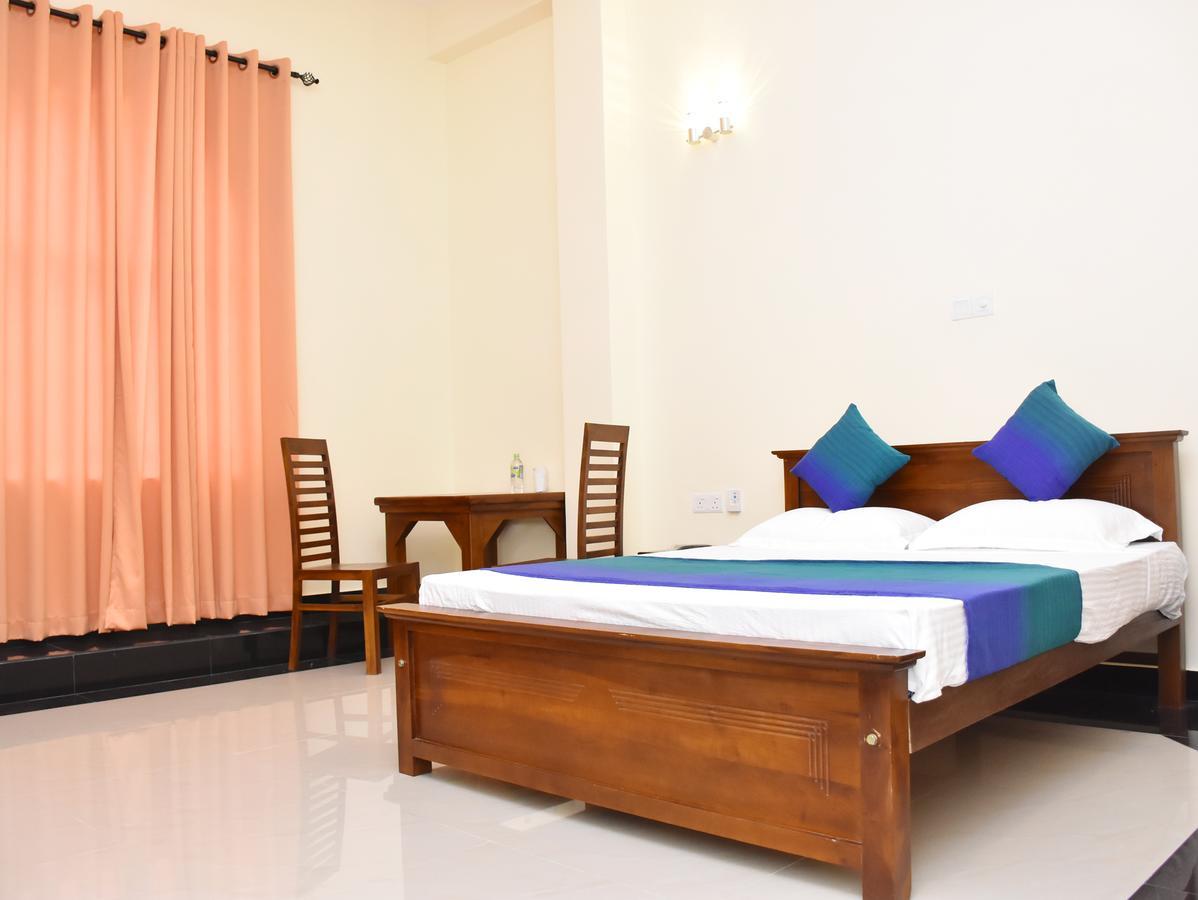 Capitalcity Hotel Бадула Екстериор снимка