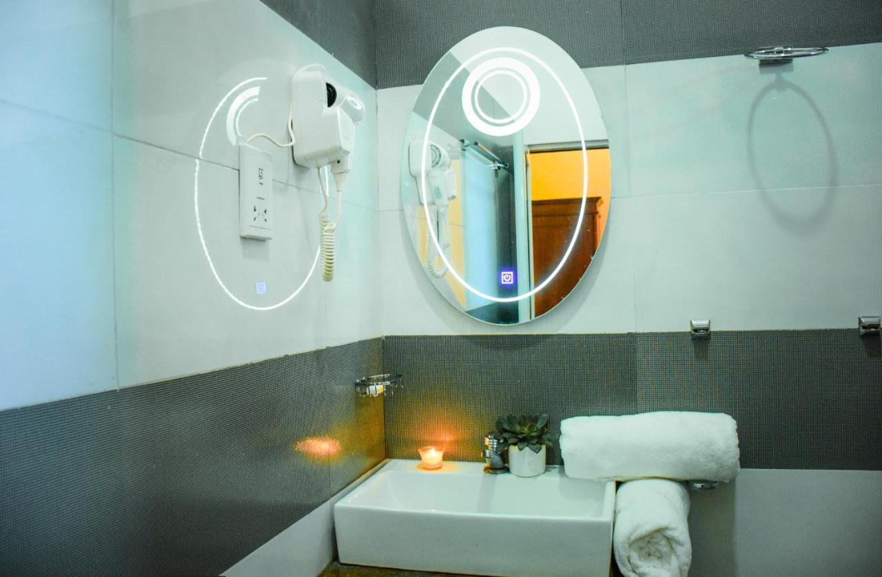 Capitalcity Hotel Бадула Екстериор снимка